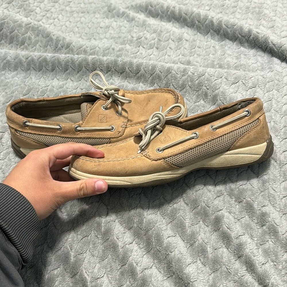 women’s sperry shoes